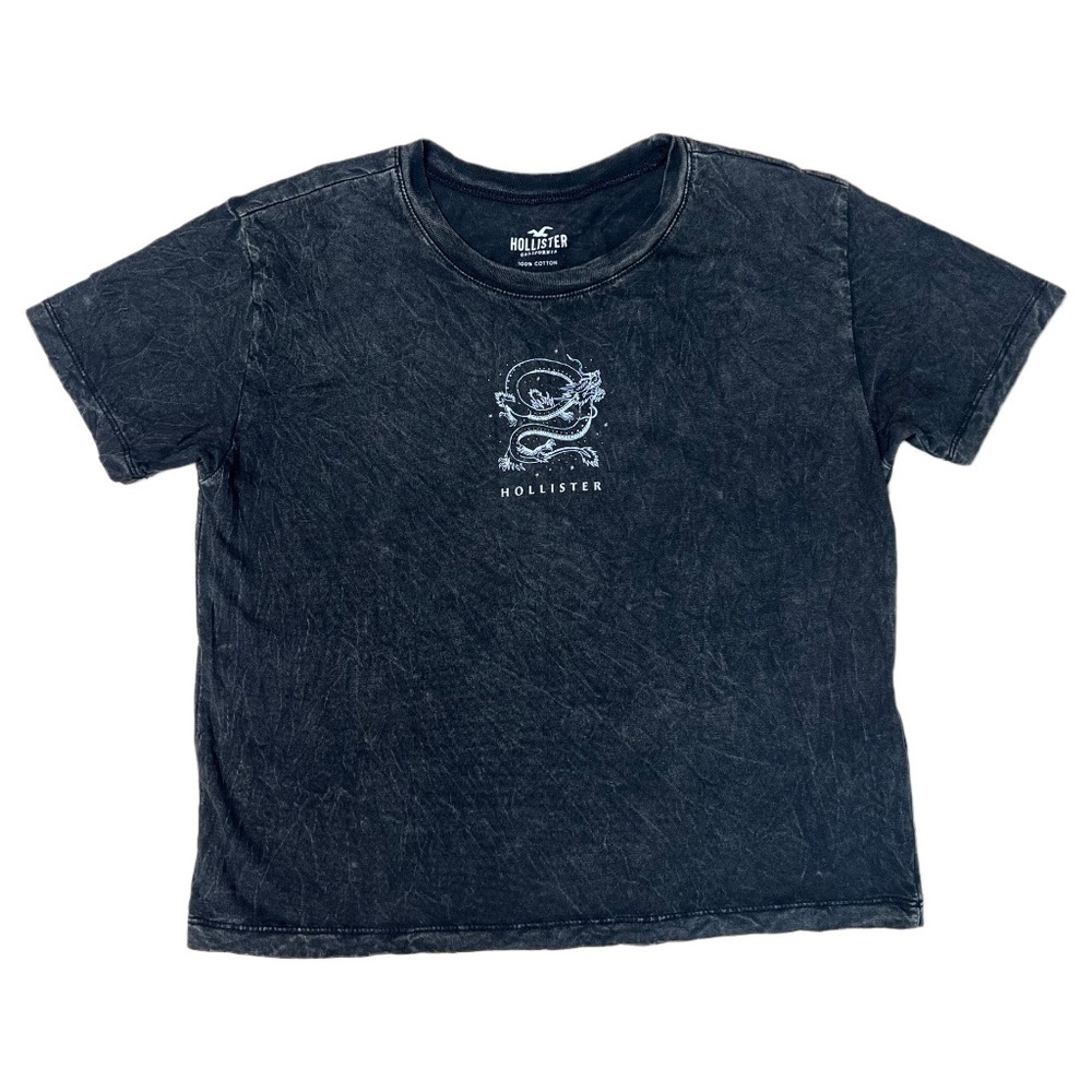 (Like-New) Hollister Dragon Graphic Tee | Black Acid Wash Cropped T-Shirt – XS
